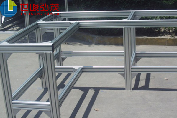 工業(yè)鋁型材防護(hù)罩 工業(yè)鋁型材防護(hù)罩